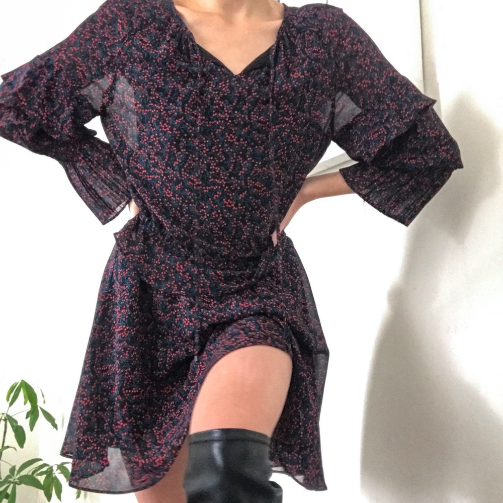 Revolve List holiday ruffle cinch waist dress sm.